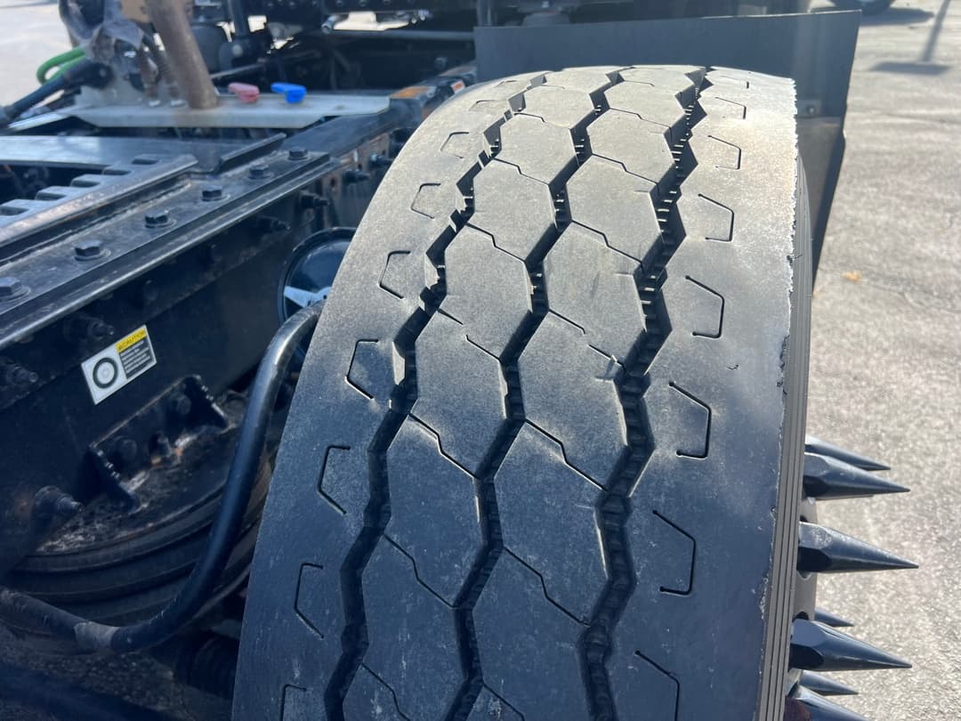 2023 Peterbilt 389 — photo 24