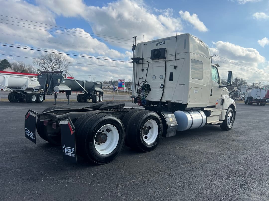 2022 International LT — photo 8