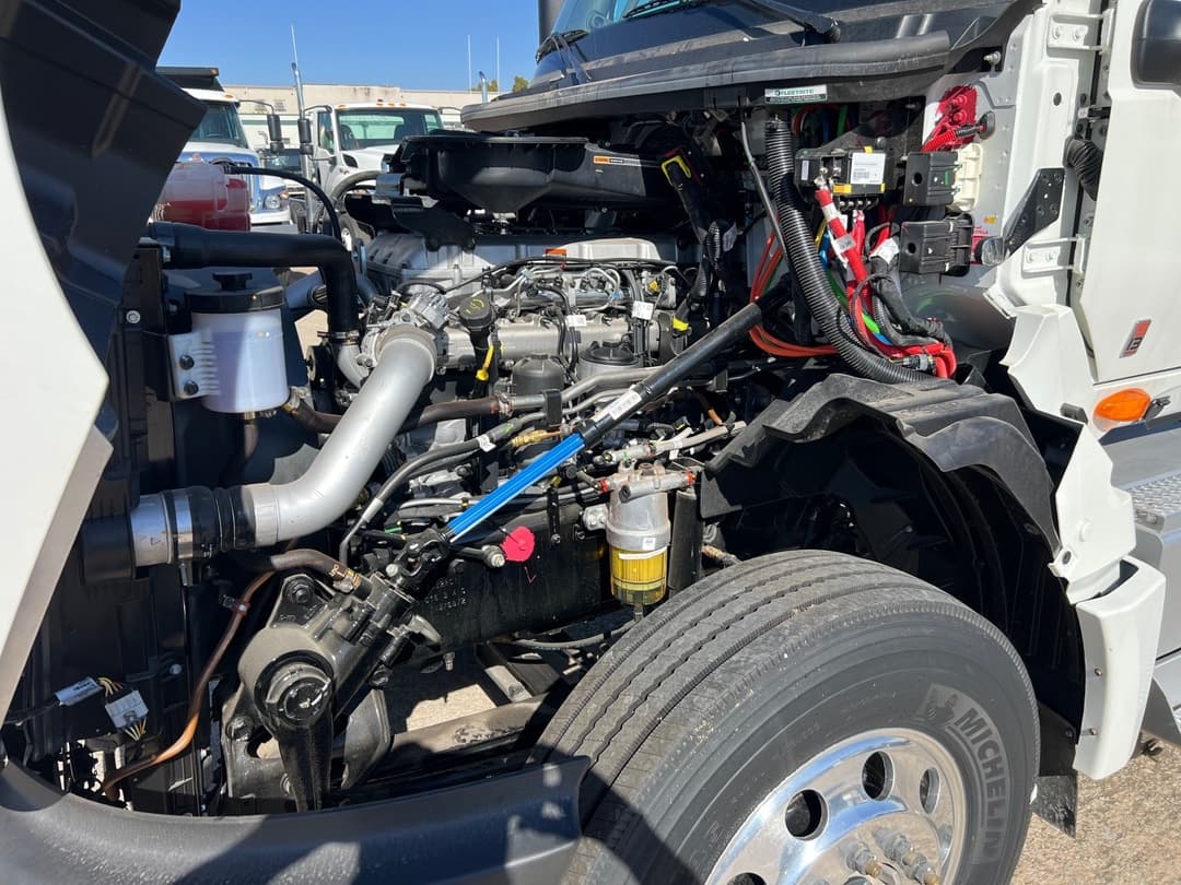 2026 International LT — photo 9