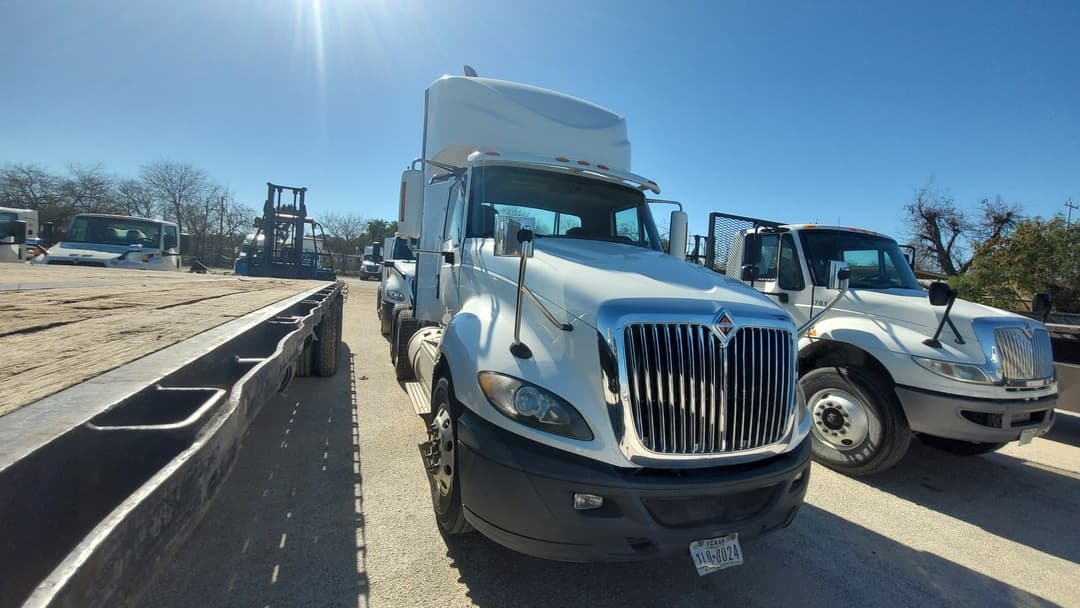 2017 International ProStar — photo 2