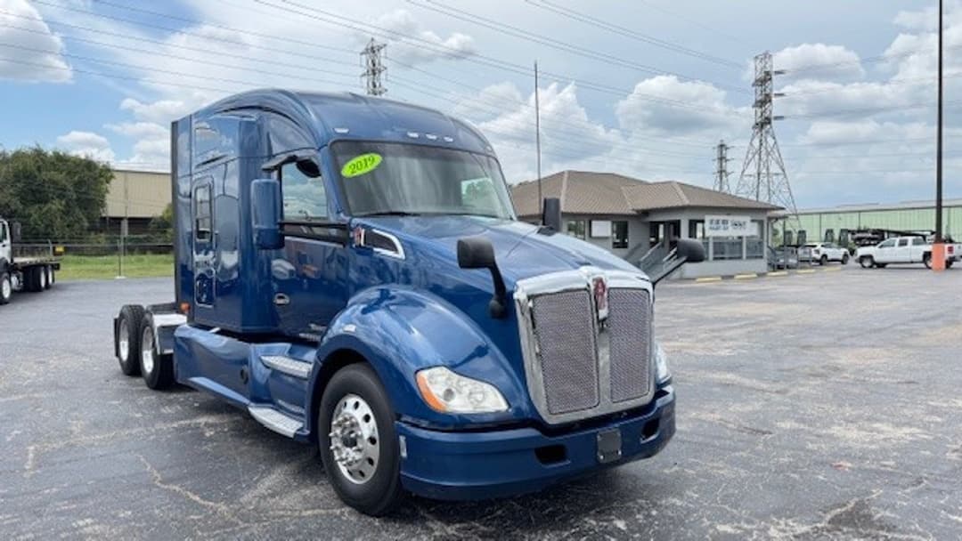 2019 Kenworth T680 — photo 2