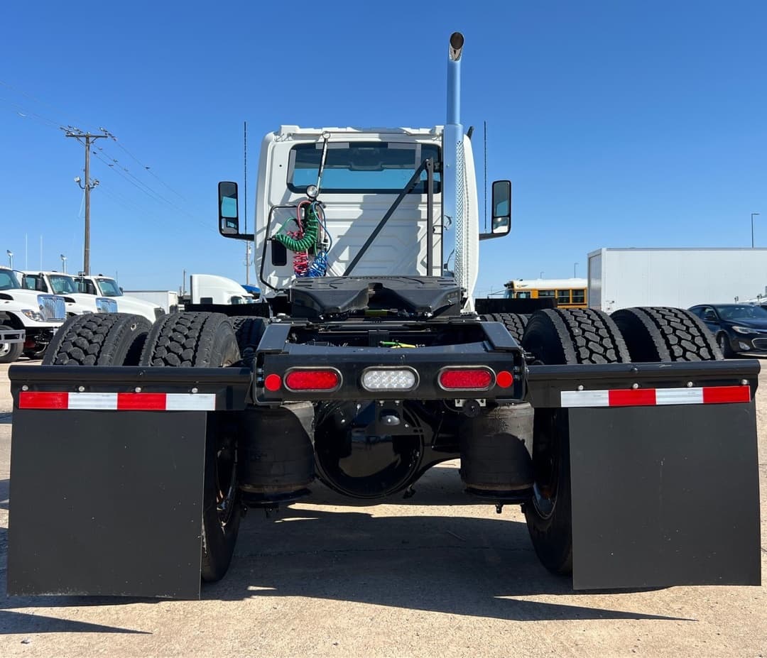 2026 International LT — photo 6