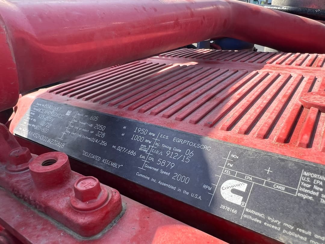 2023 Peterbilt 389 — photo 14