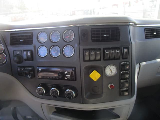 2019 Peterbilt 567 — photo 11