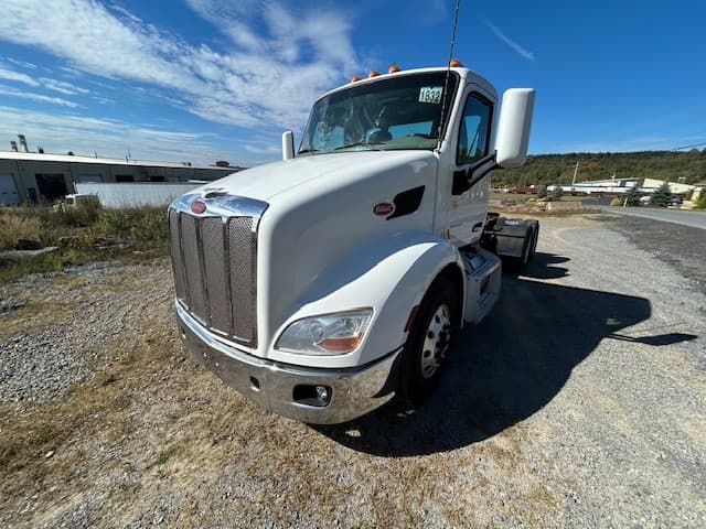 2018 Peterbilt 579 — photo 11