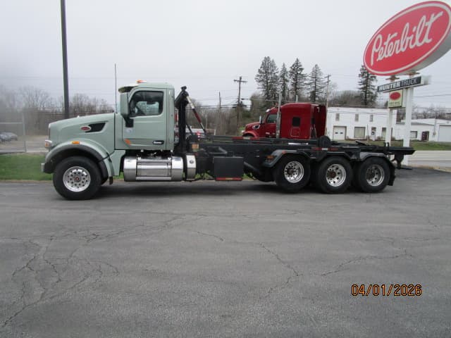 2020 Peterbilt 567 — photo 2