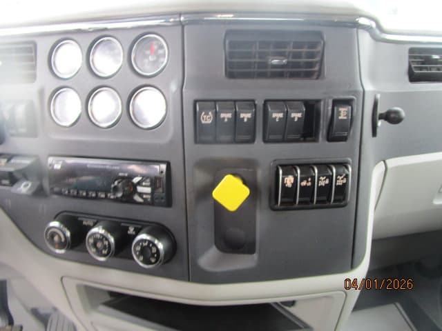 2020 Peterbilt 567 — photo 12