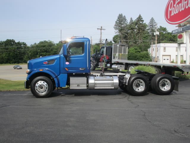 2020 Peterbilt 567 — photo 2