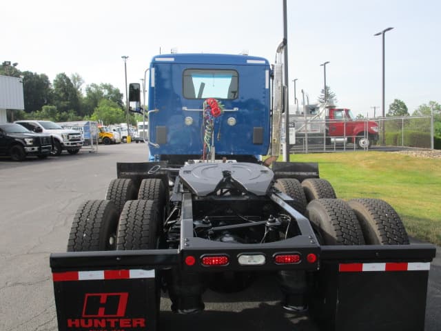 2020 Peterbilt 567 — photo 4