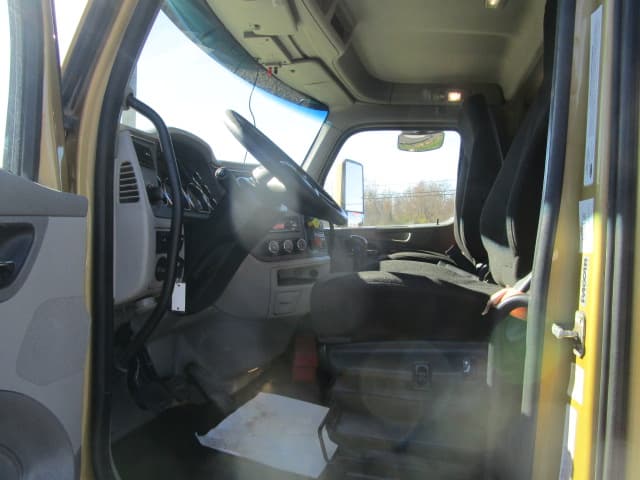 2020 Peterbilt 567 — photo 8