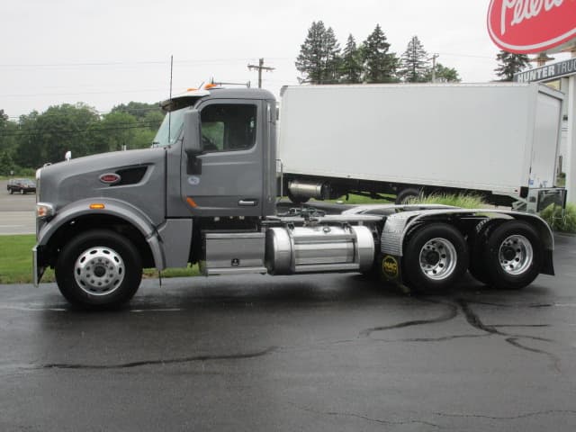 2020 Peterbilt 567 — photo 2