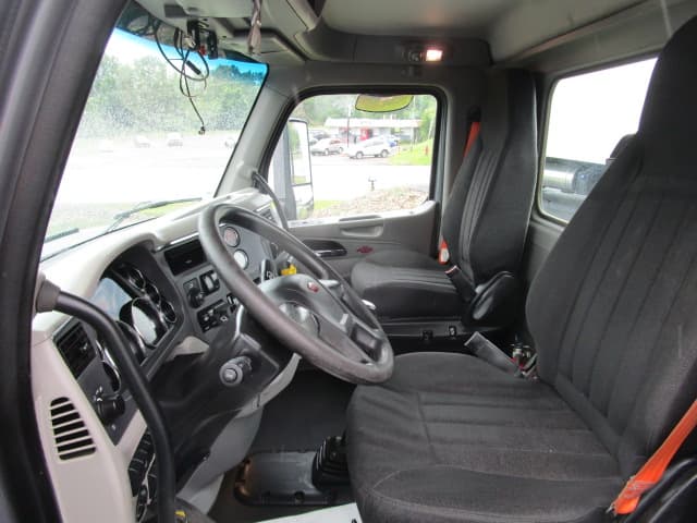 2020 Peterbilt 567 — photo 13