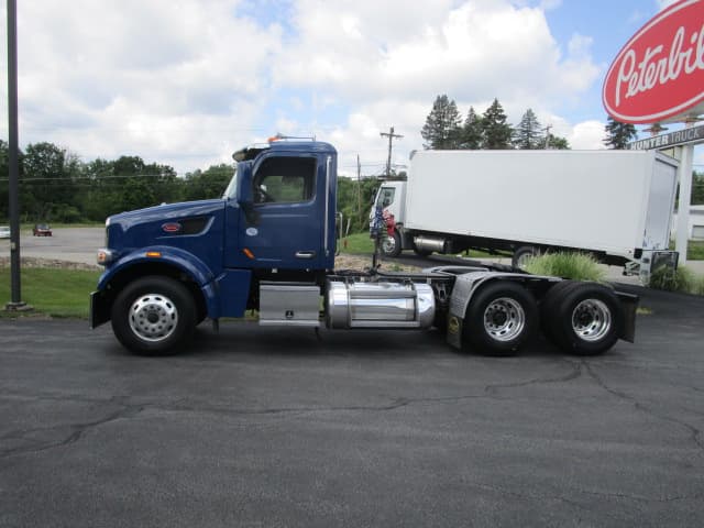 2020 Peterbilt 567 — photo 2