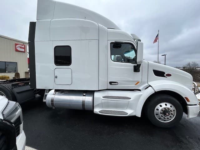2020 Peterbilt 579 — photo 8