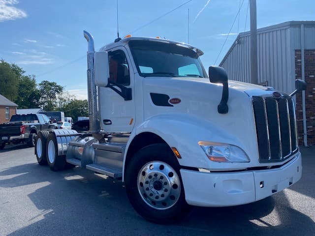 2020 Peterbilt 579 — photo 2