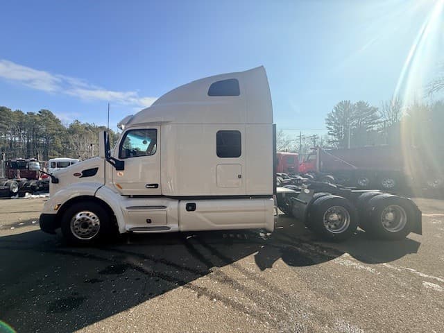 2021 Peterbilt 579 — photo 5