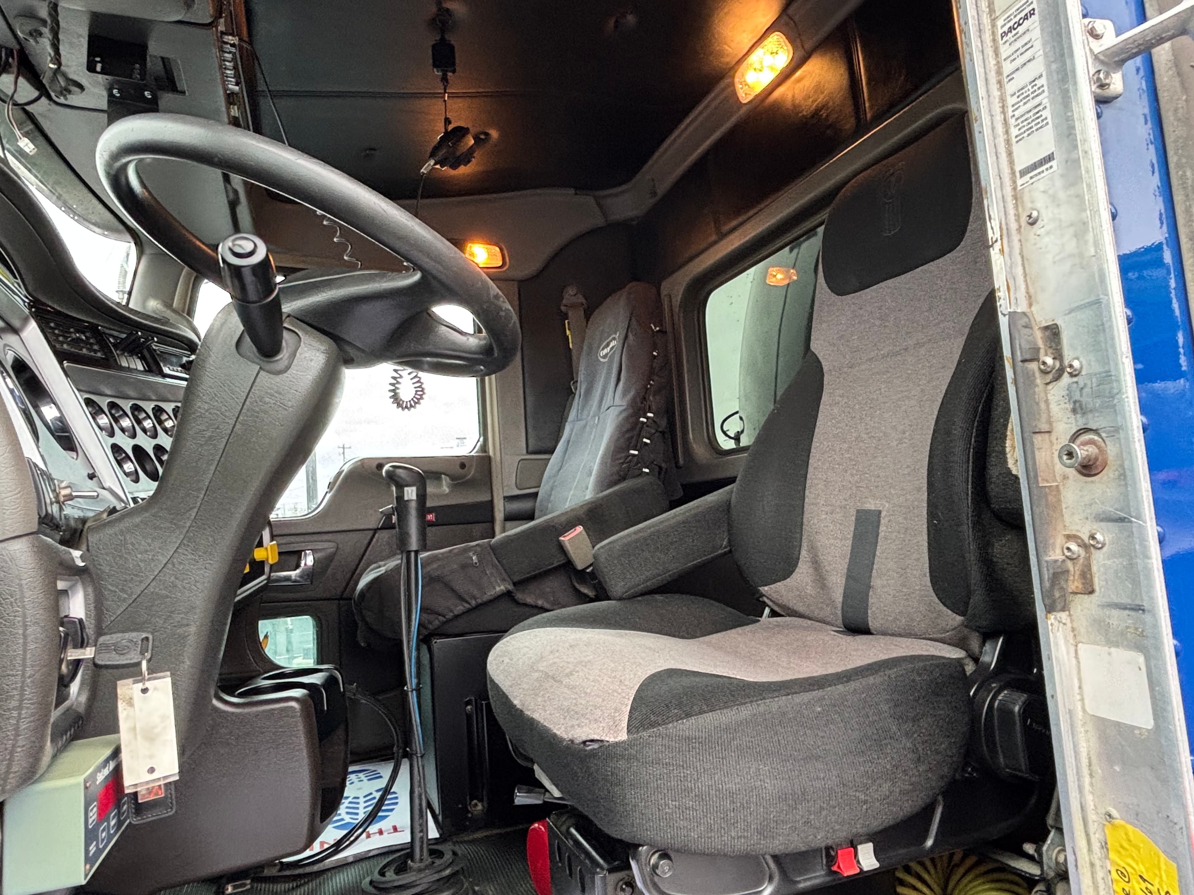 2019 Kenworth T800 — photo 14