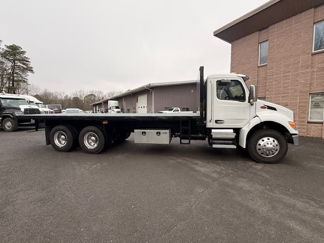 2025 Peterbilt 548 — photo 4