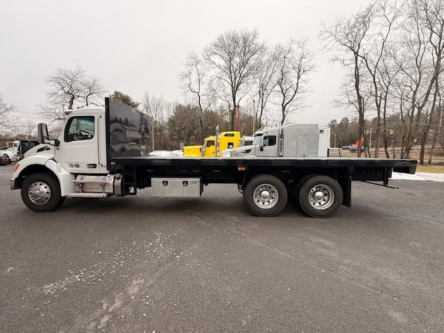 2025 Peterbilt 548 — photo 6