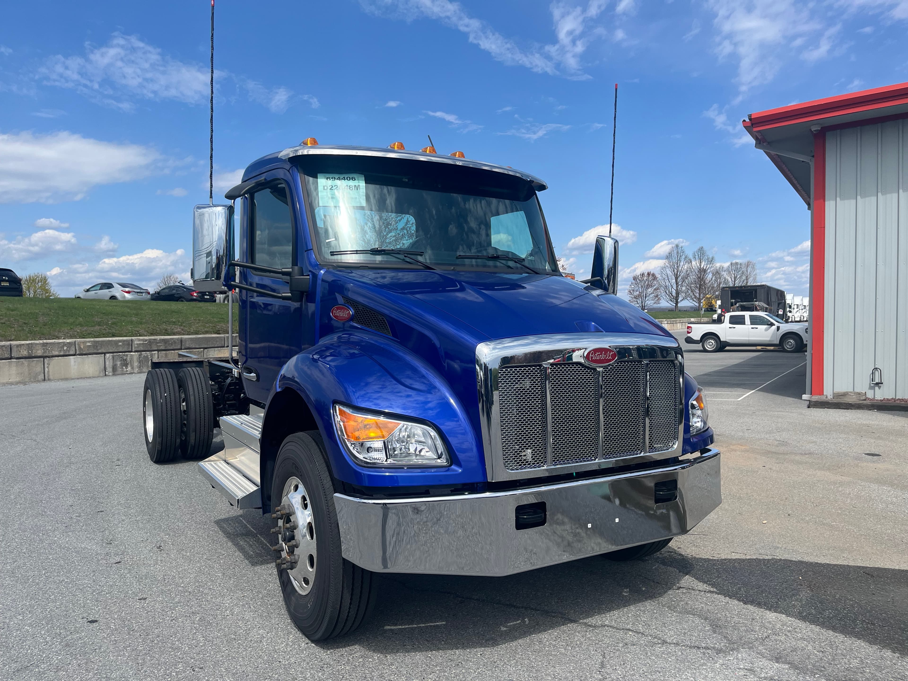 2025 Peterbilt 536 — photo 3