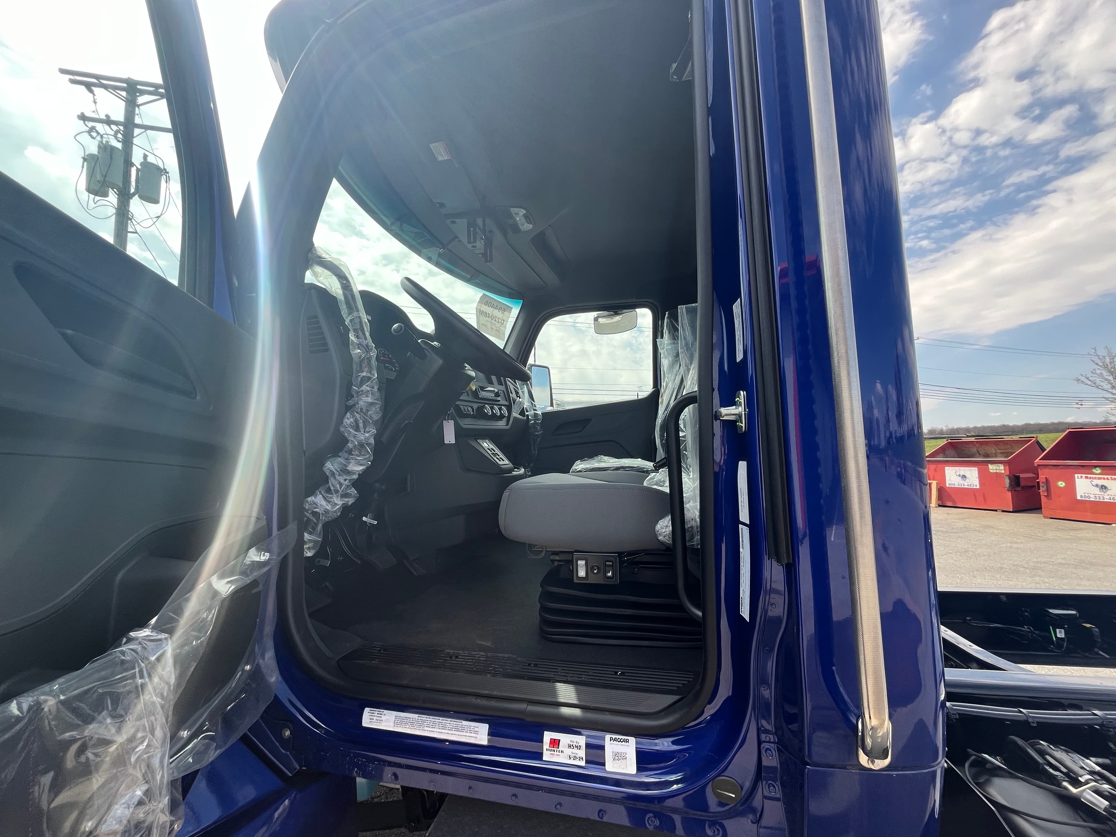 2025 Peterbilt 536 — photo 8