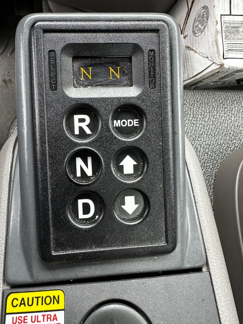 2025 Peterbilt 220EV — photo 12