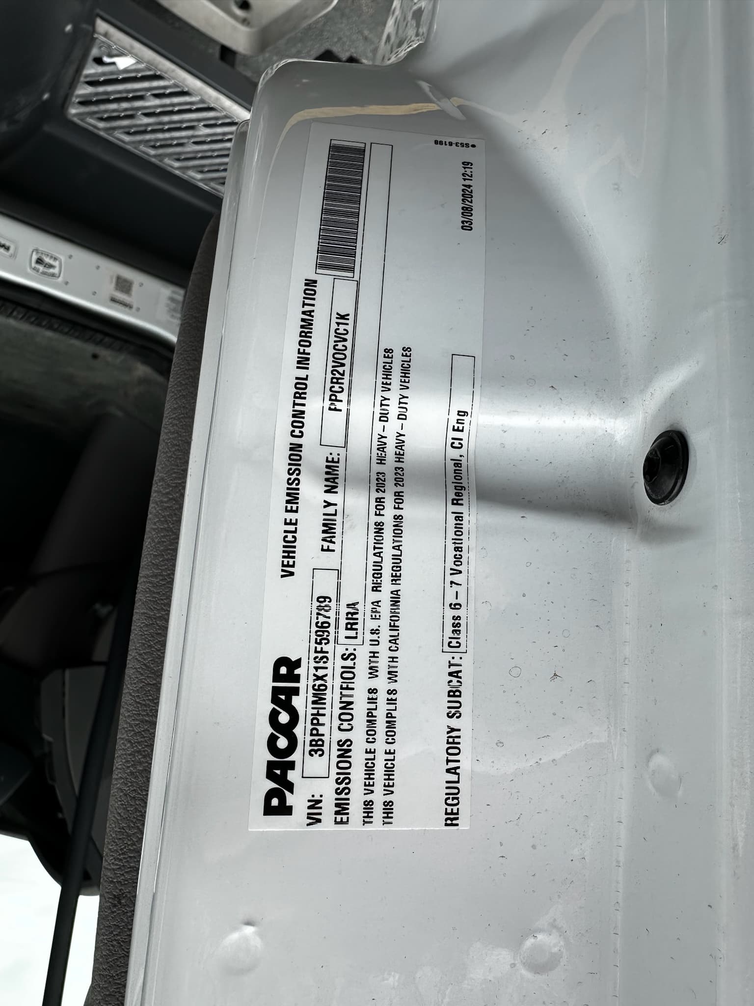 2025 Peterbilt 220EV — photo 17