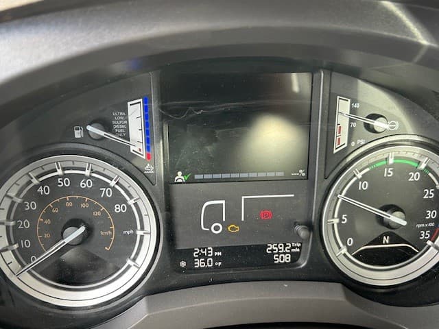 2025 Peterbilt 220EV — photo 5