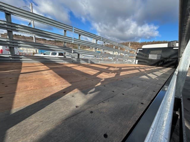 2025 Peterbilt 220EV — photo 11