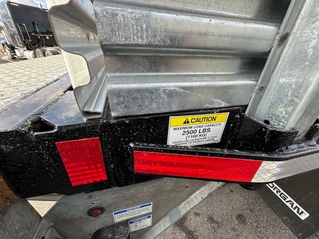 2025 Peterbilt 220EV — photo 13