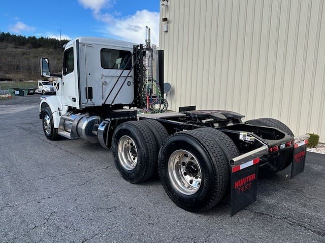 2025 Peterbilt 567 — photo 3