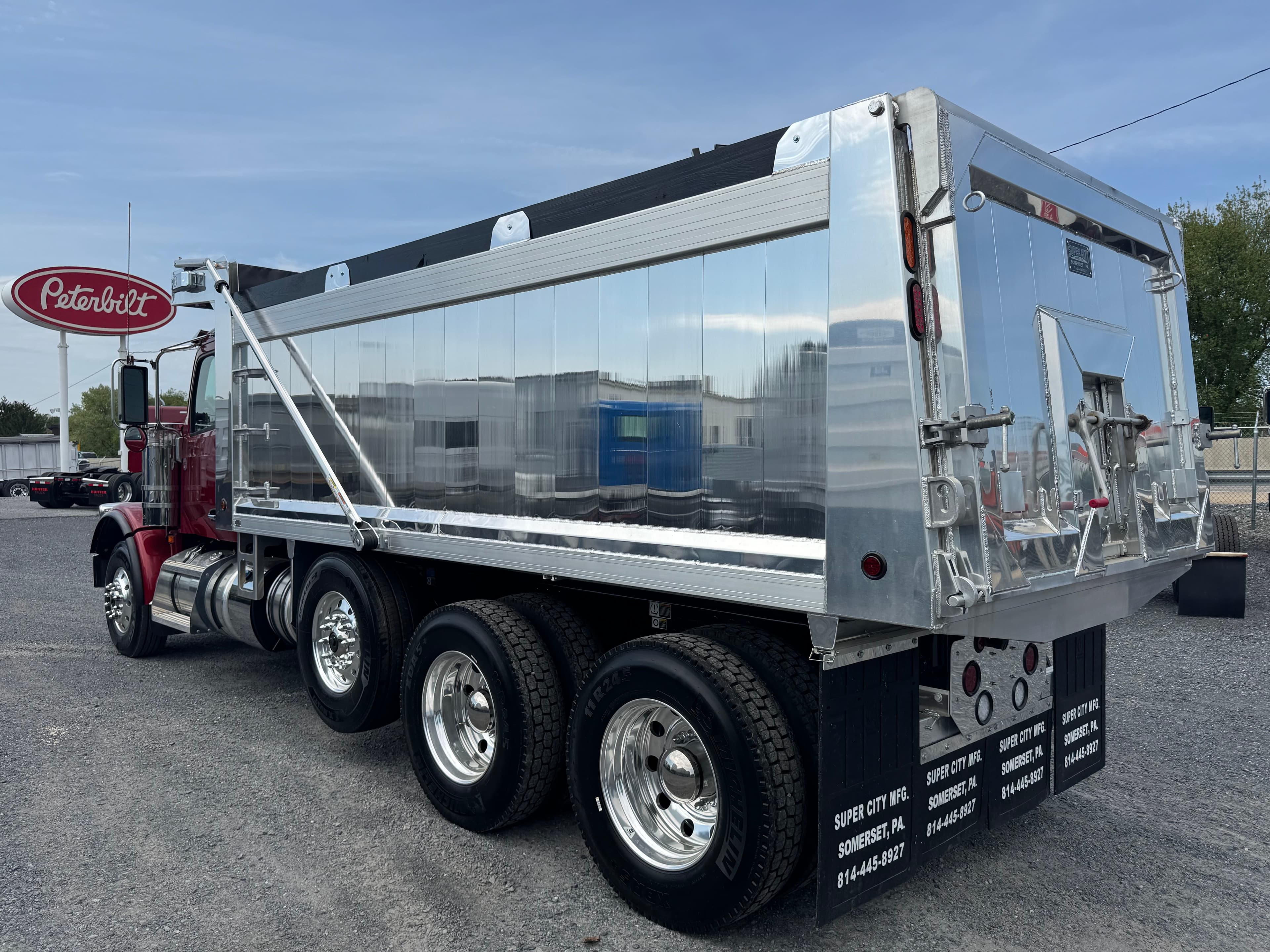 2025 Peterbilt 589 — photo 7