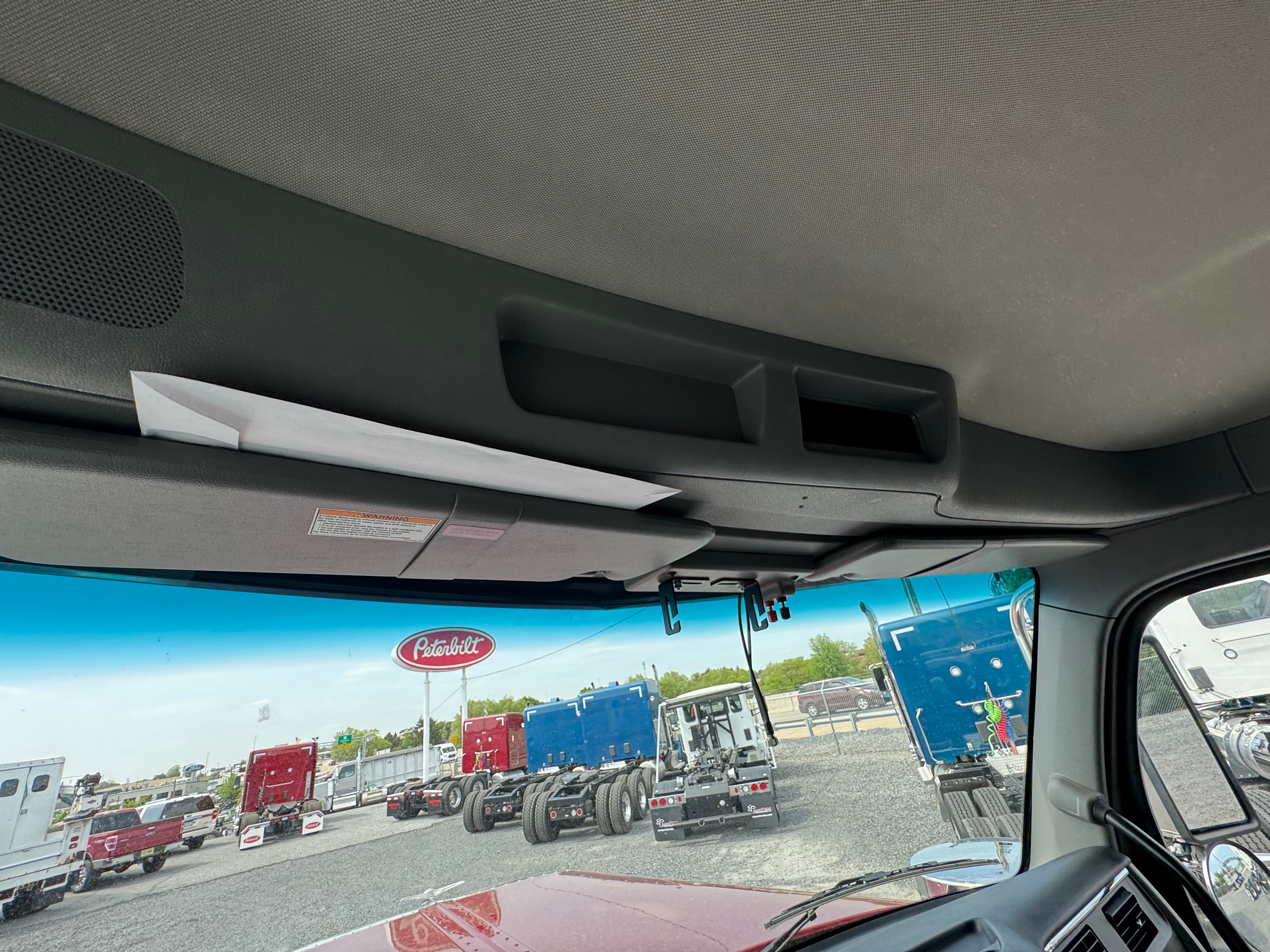 2025 Peterbilt 589 — photo 23