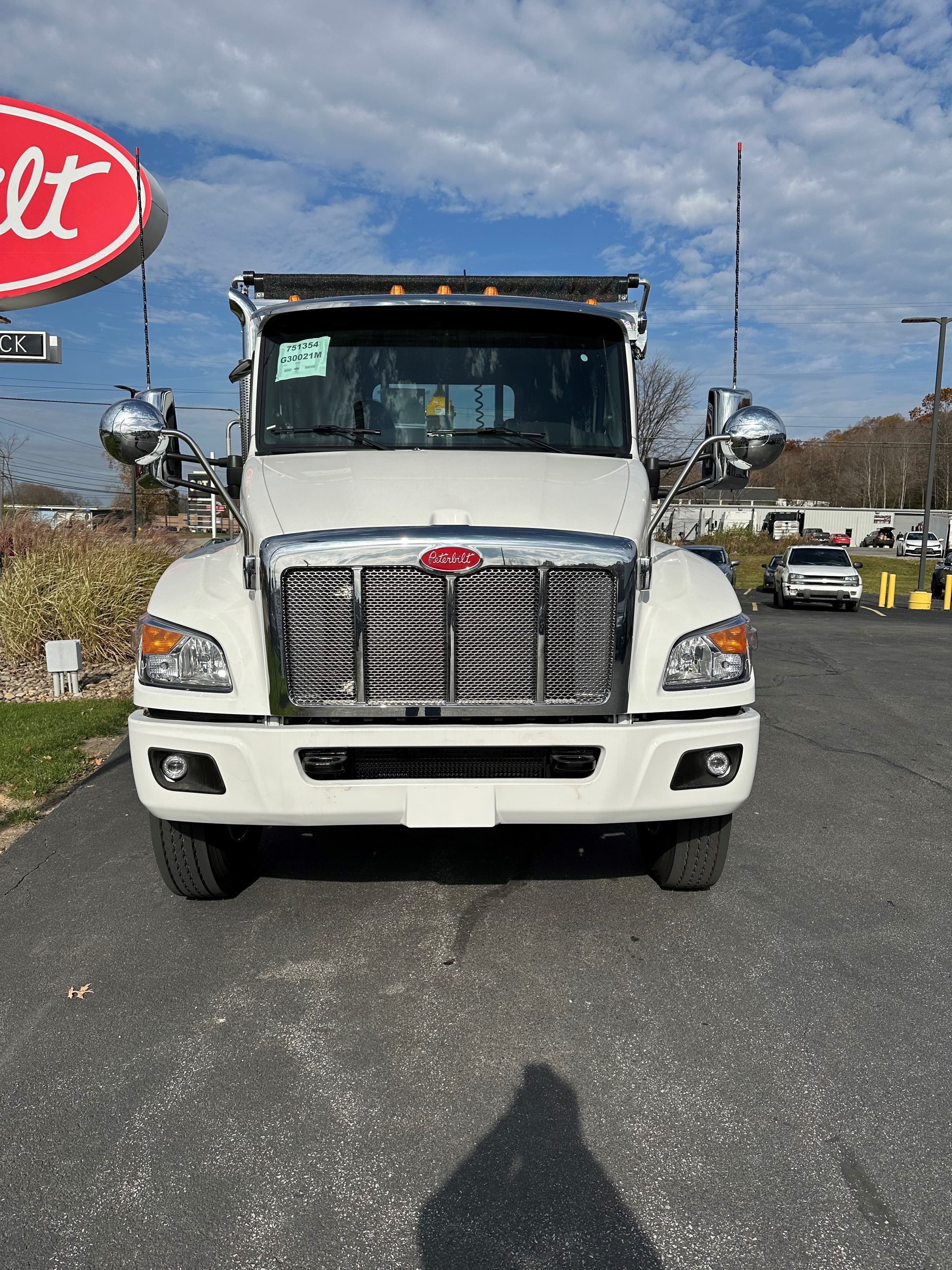 2025 Peterbilt — photo 8
