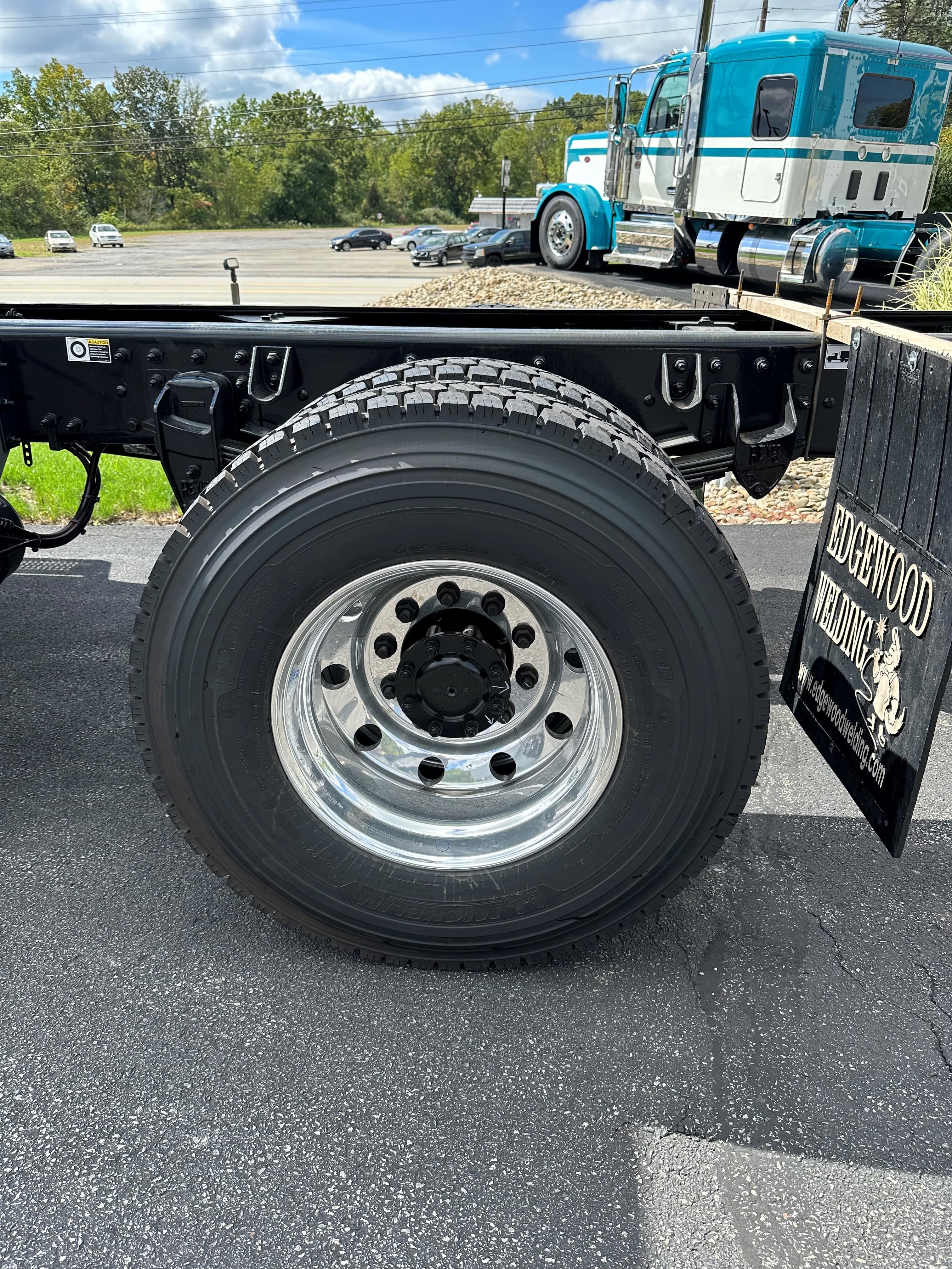 2025 Peterbilt 548 — photo 7