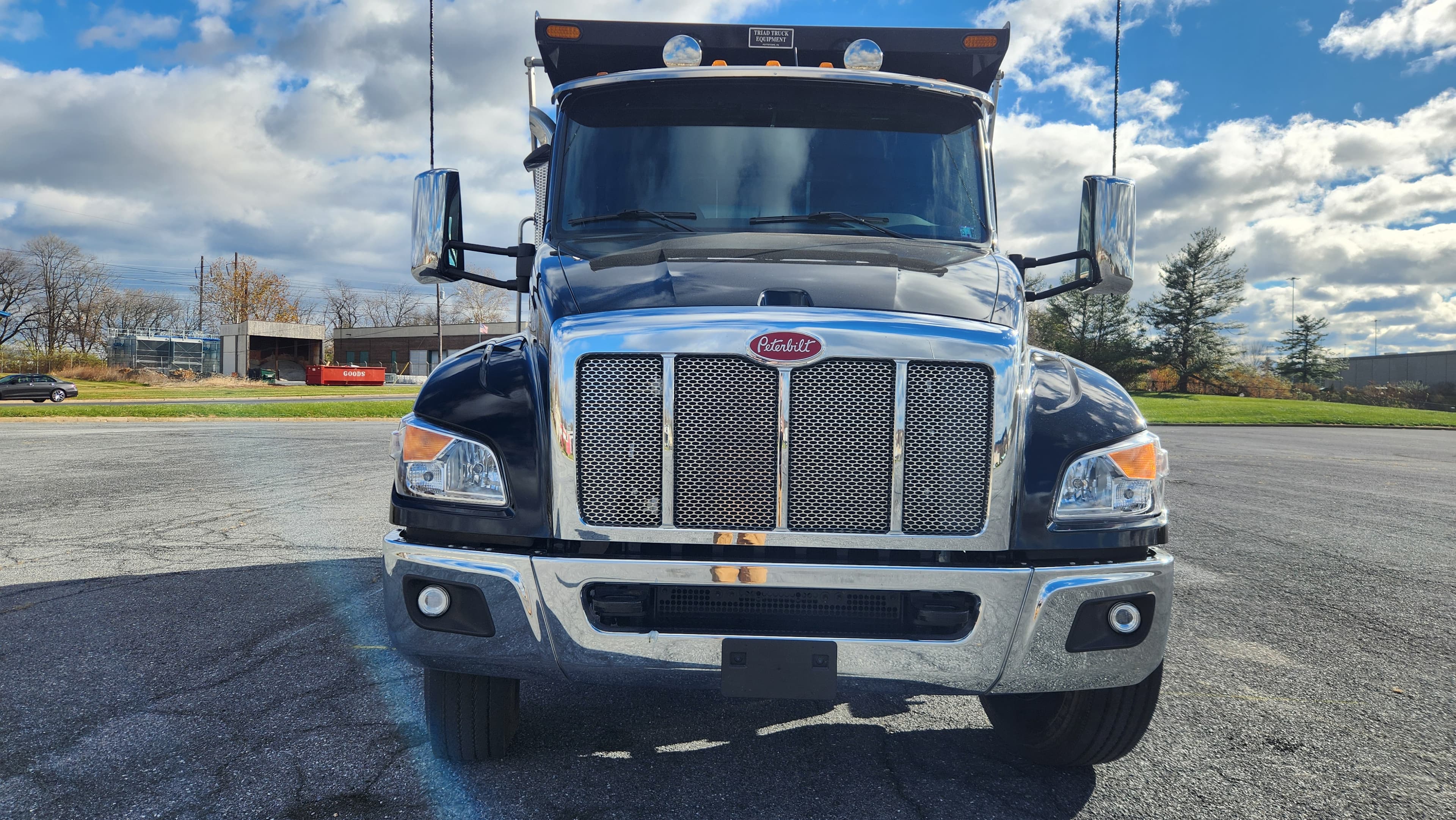 2025 Peterbilt — photo 2