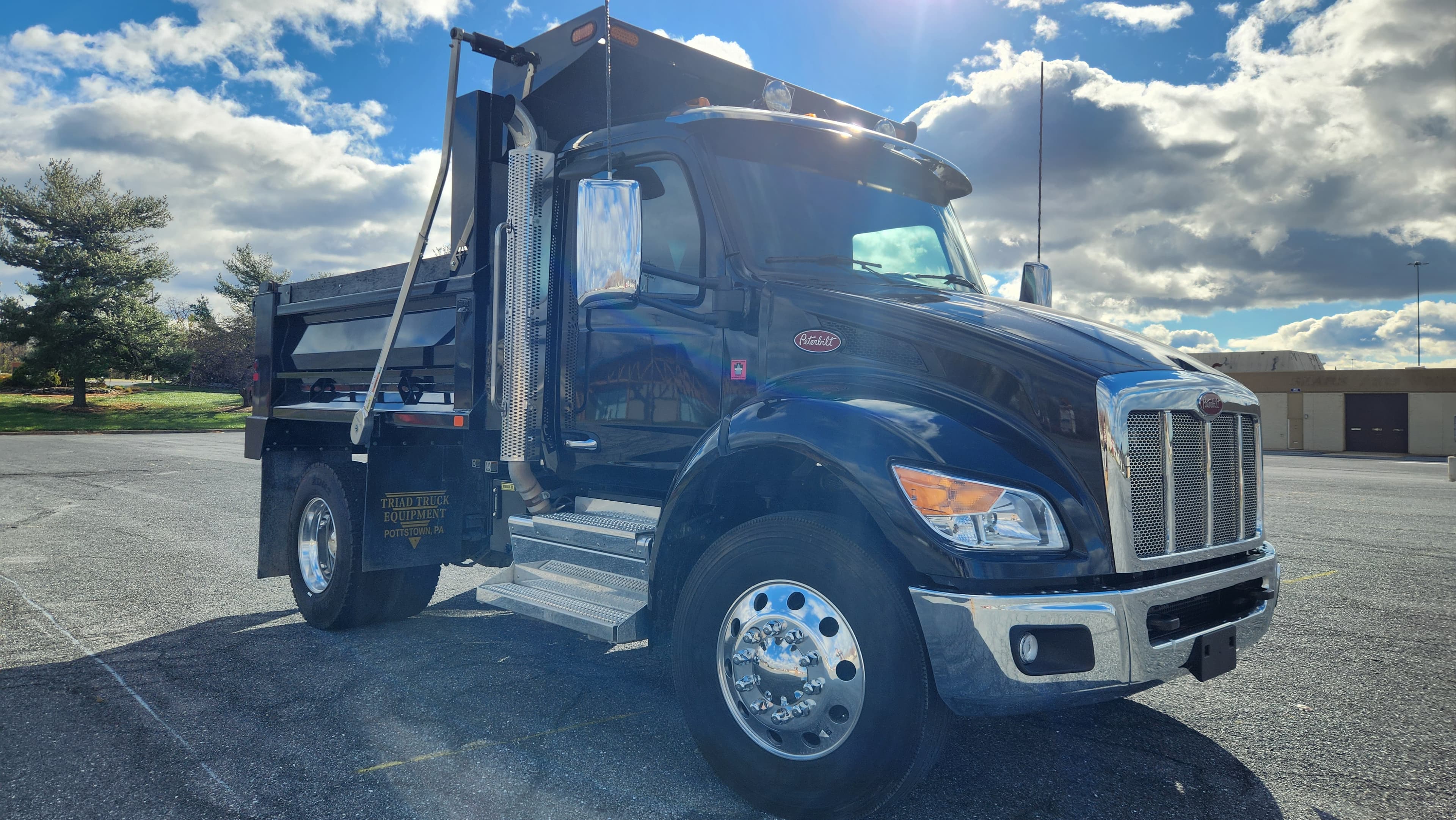 2025 Peterbilt — photo 3