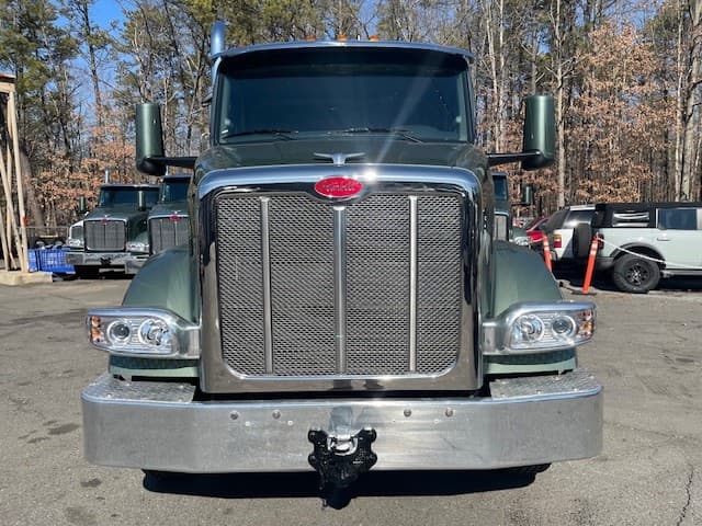 2025 Peterbilt 567 — photo 3