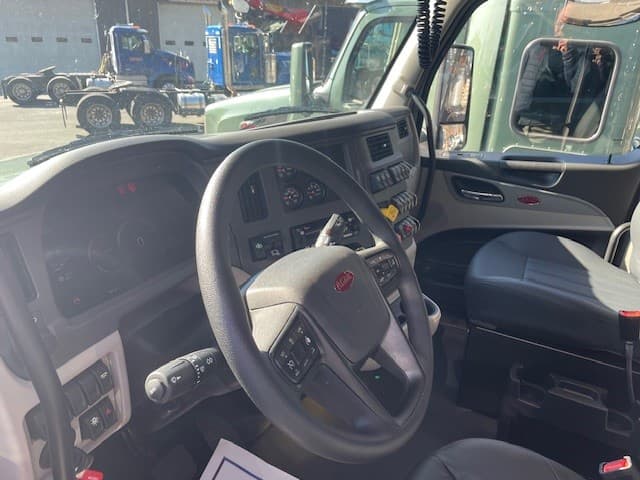 2025 Peterbilt 567 — photo 7