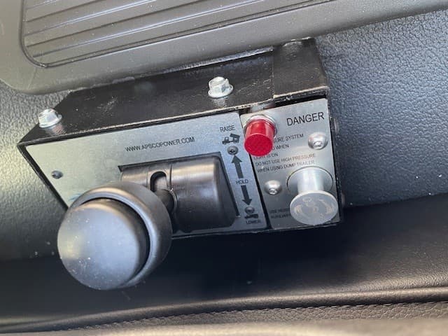 2025 Peterbilt 567 — photo 9