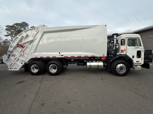 2025 Peterbilt 520 — photo 4