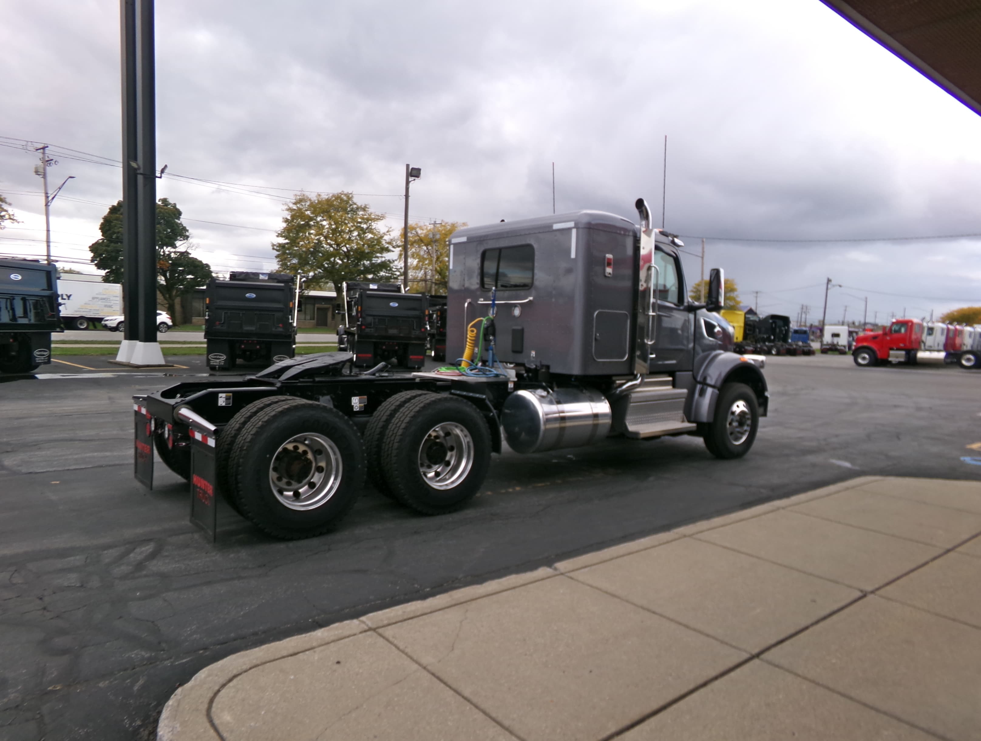 2025 Peterbilt 567 — photo 6