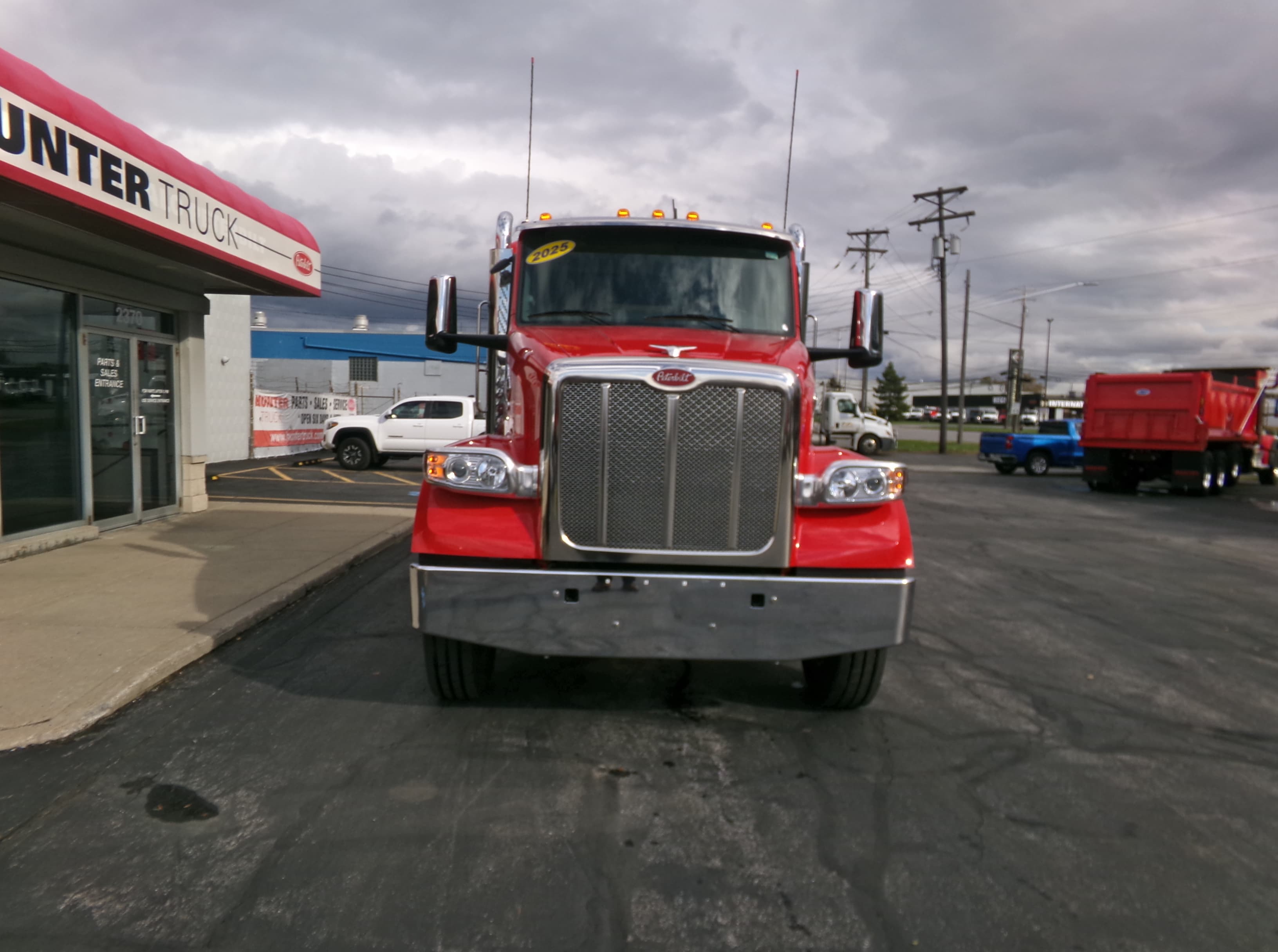 2025 Peterbilt 567 — photo 3