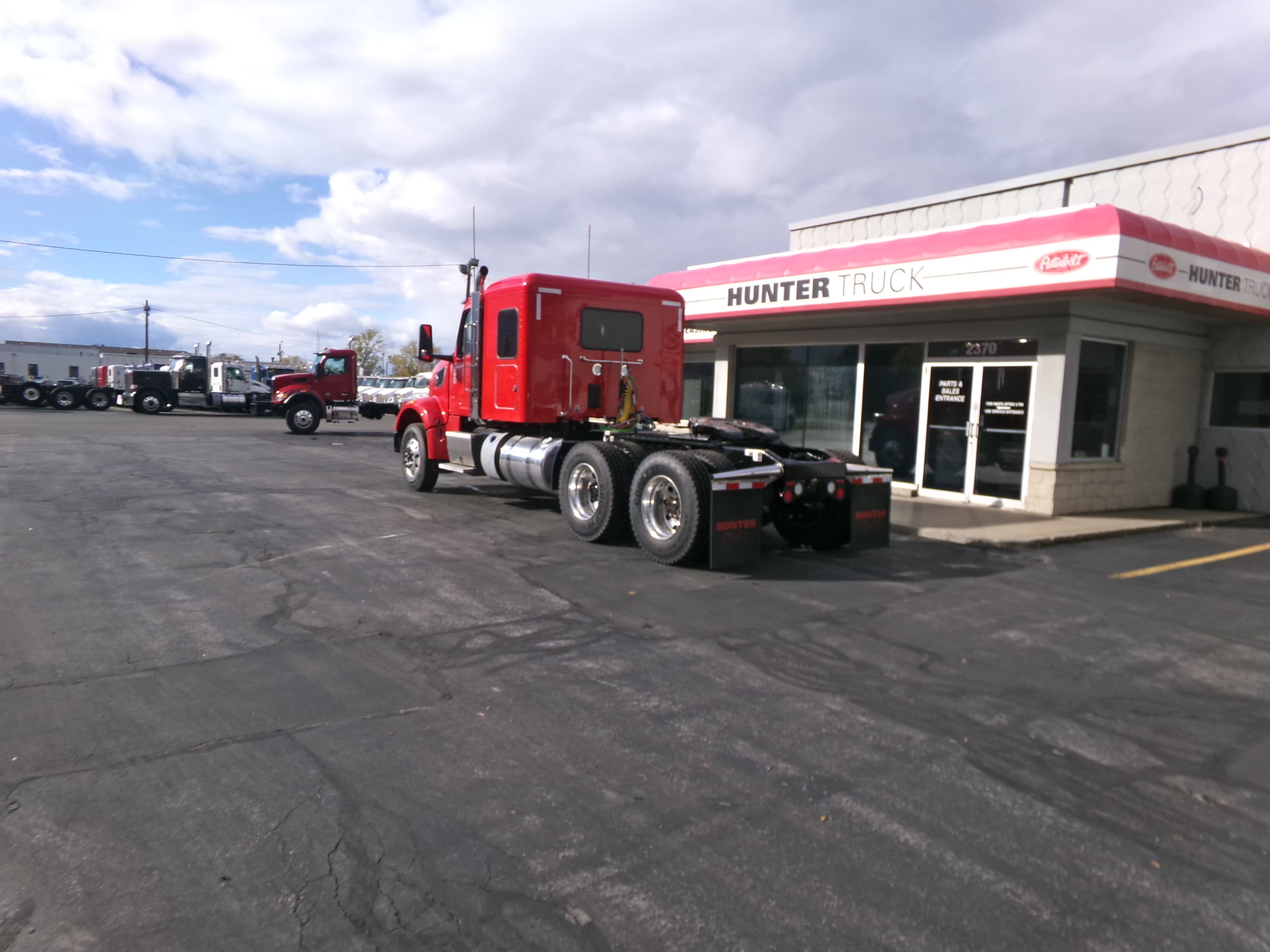 2025 Peterbilt 567 — photo 5