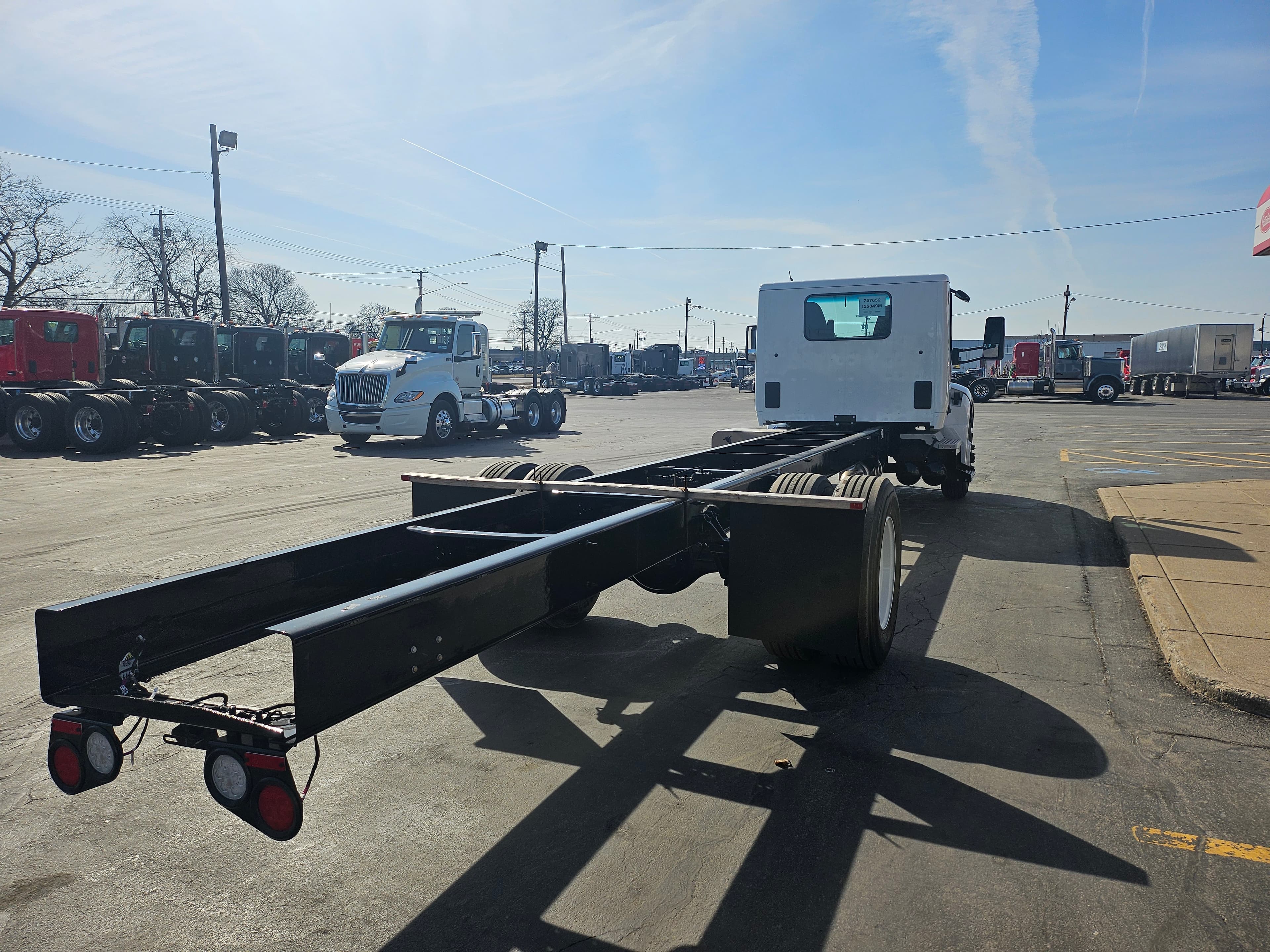 2025 Peterbilt 536 — photo 4