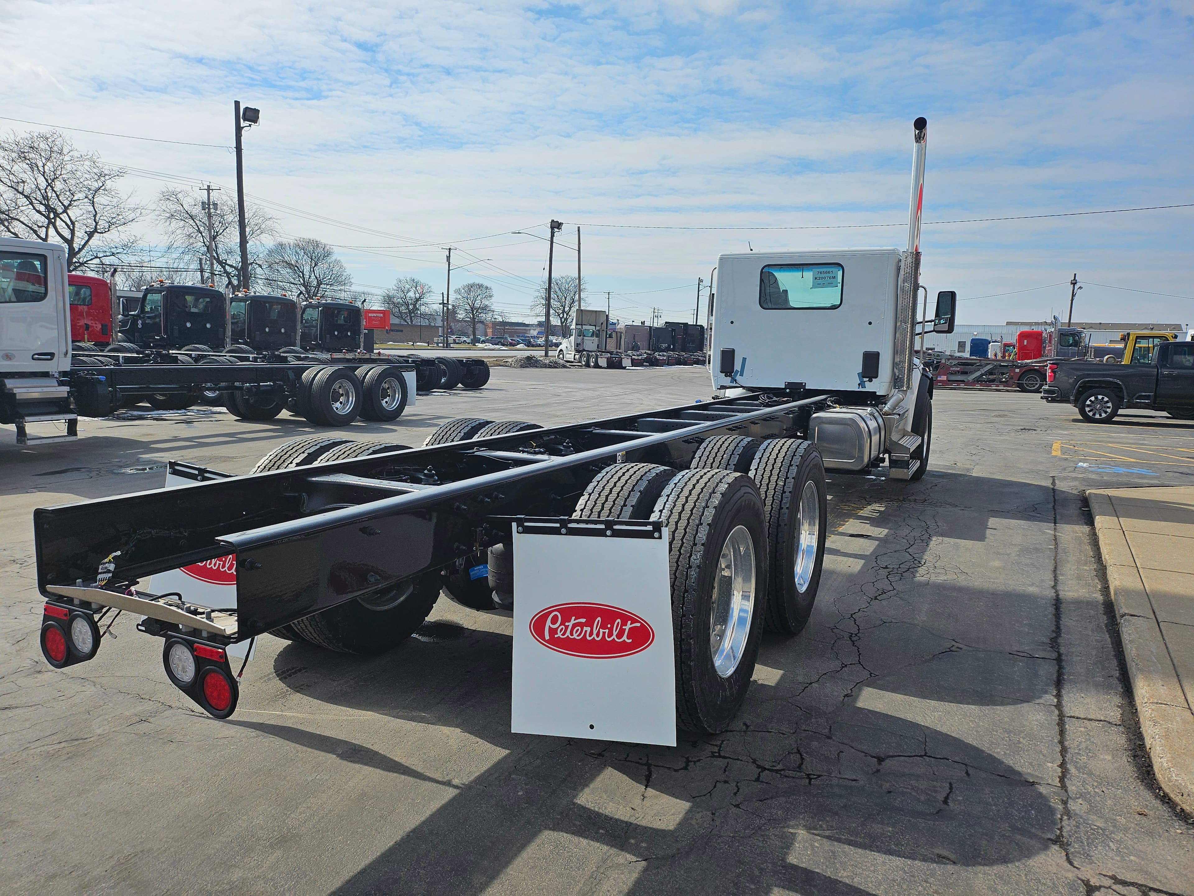 2025 Peterbilt 548 — photo 3
