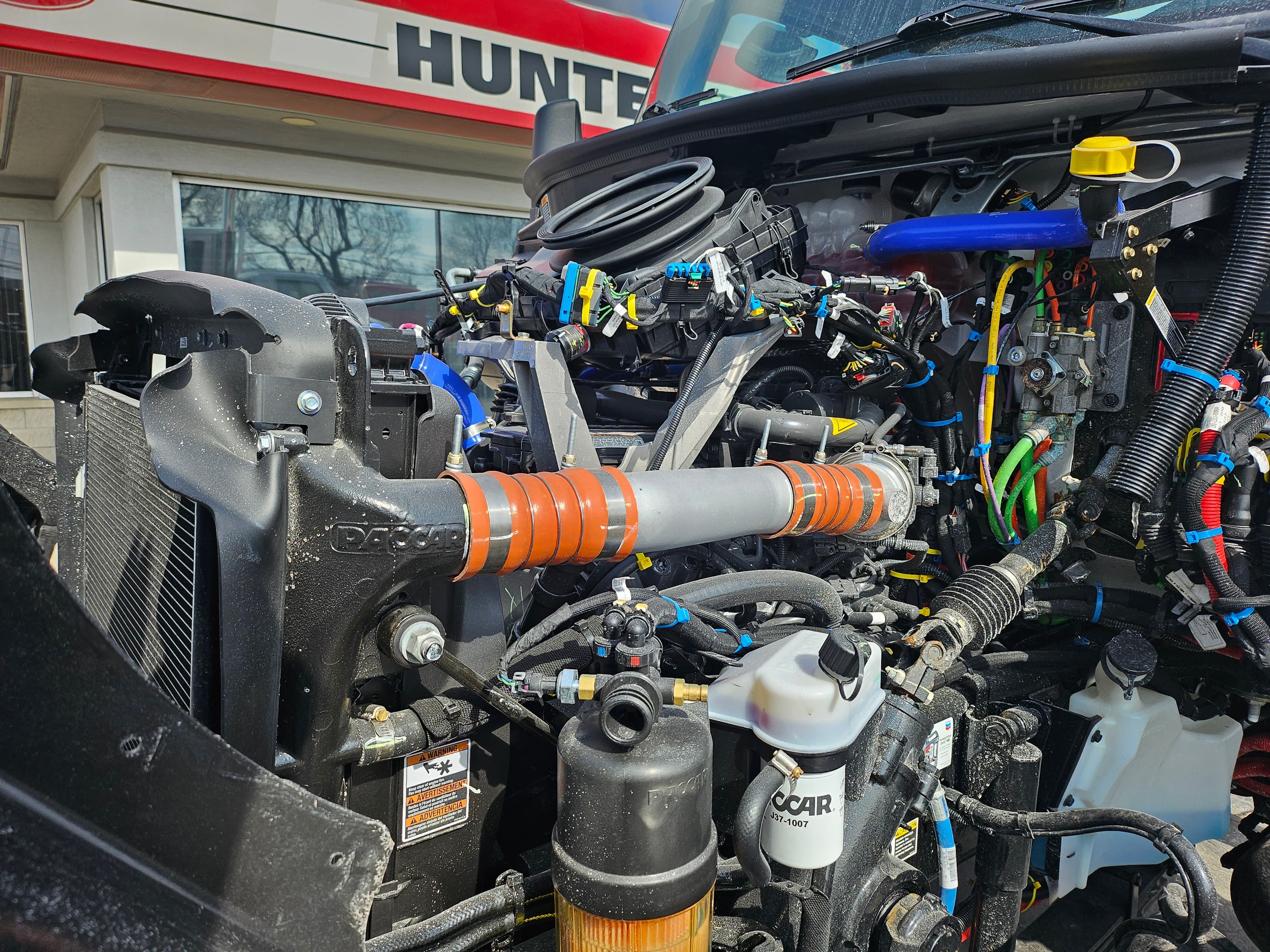 2025 Peterbilt 548 — photo 4