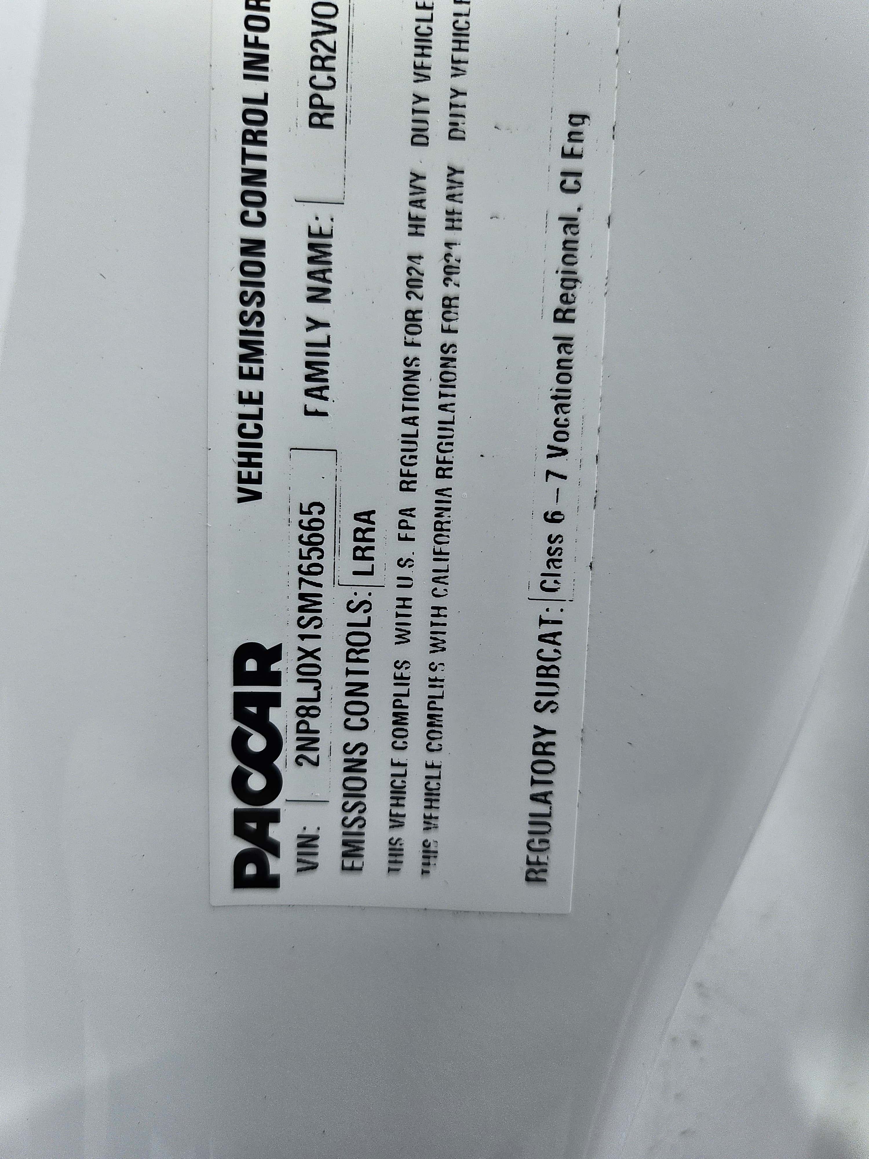 2025 Peterbilt 548 — photo 8