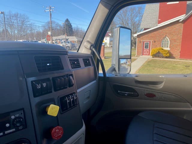2021 Peterbilt 579 — photo 12