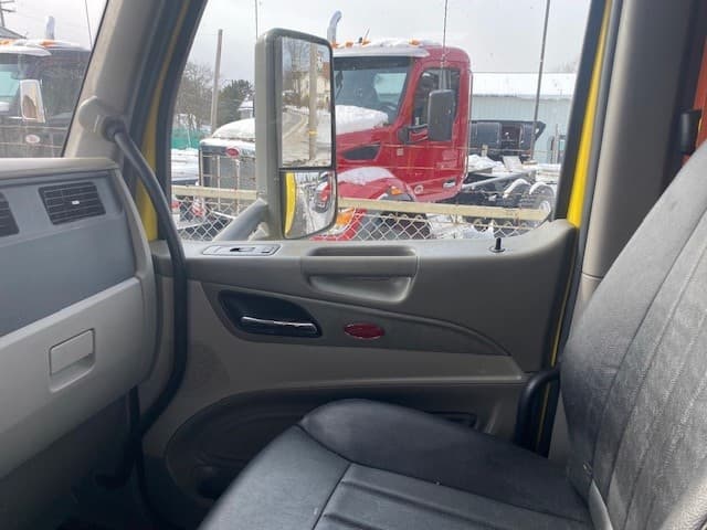 2021 Peterbilt 579 — photo 12